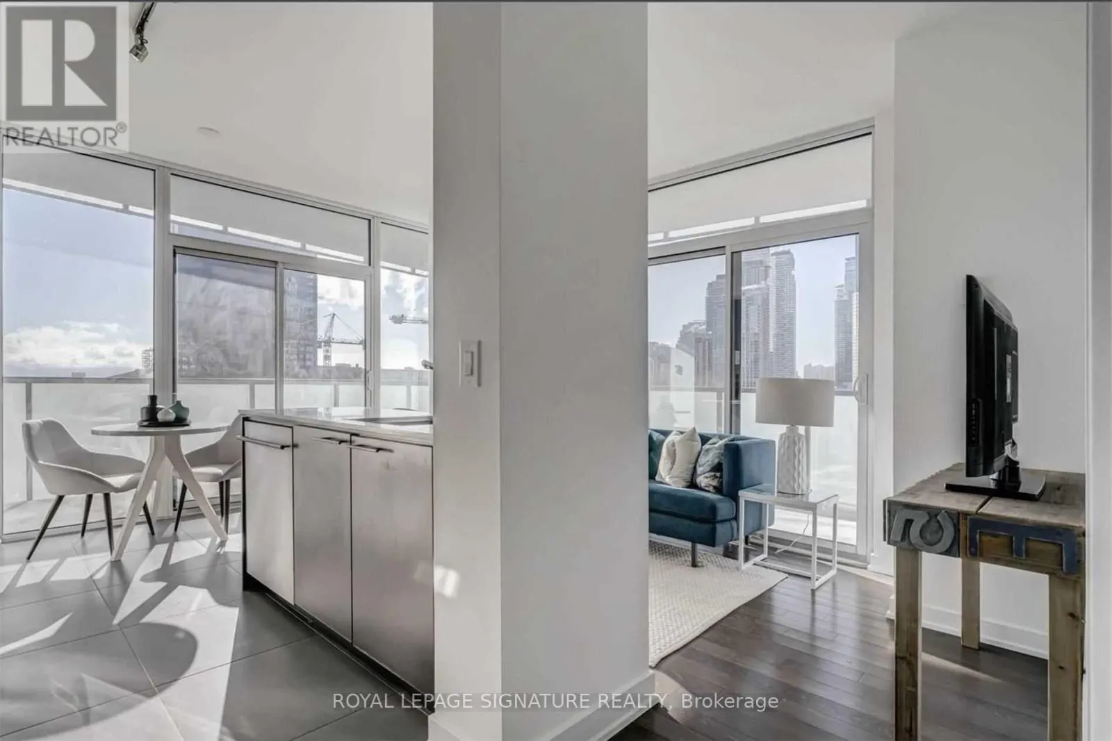 1113 - 1 MARKET STREET