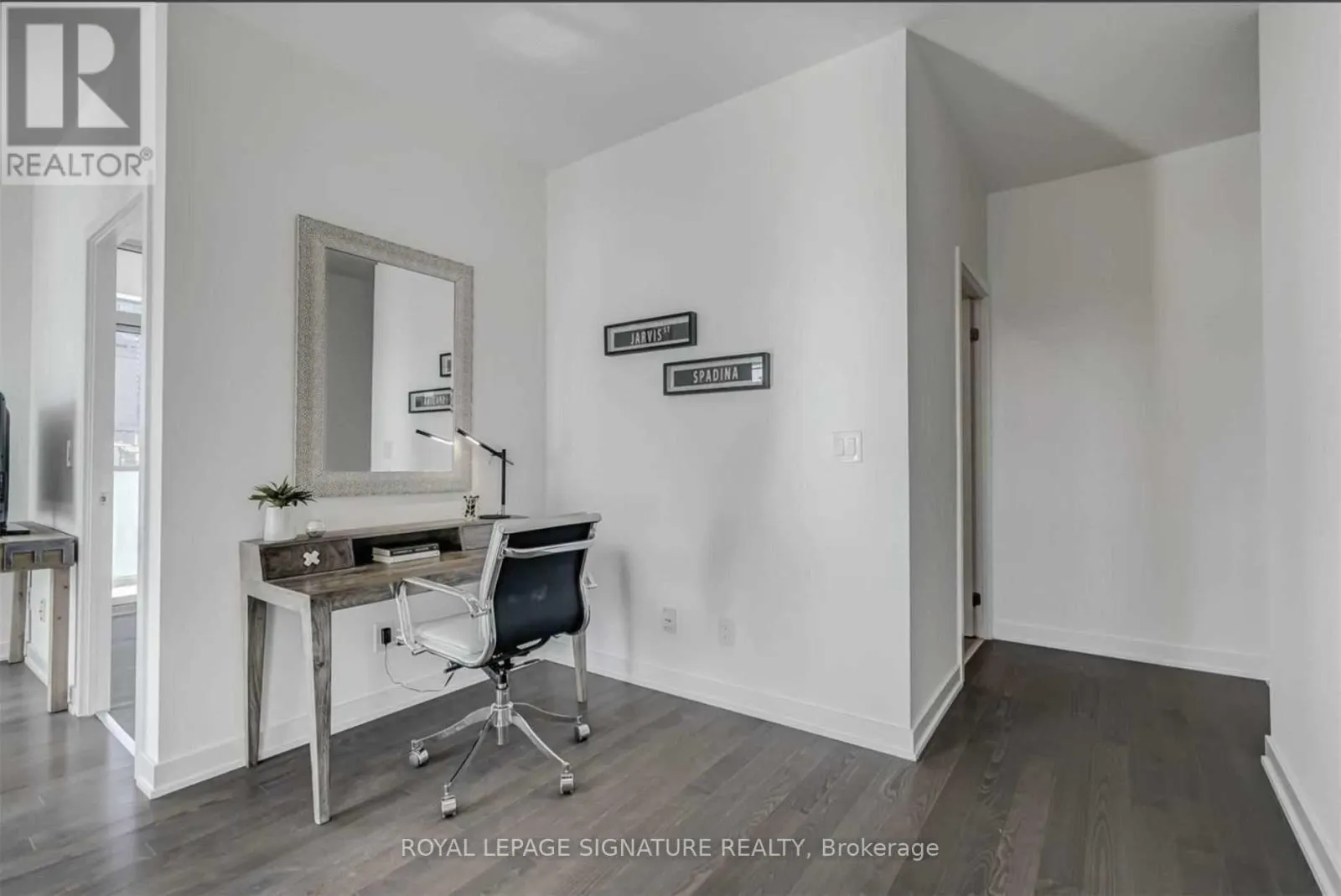 1113 - 1 MARKET STREET