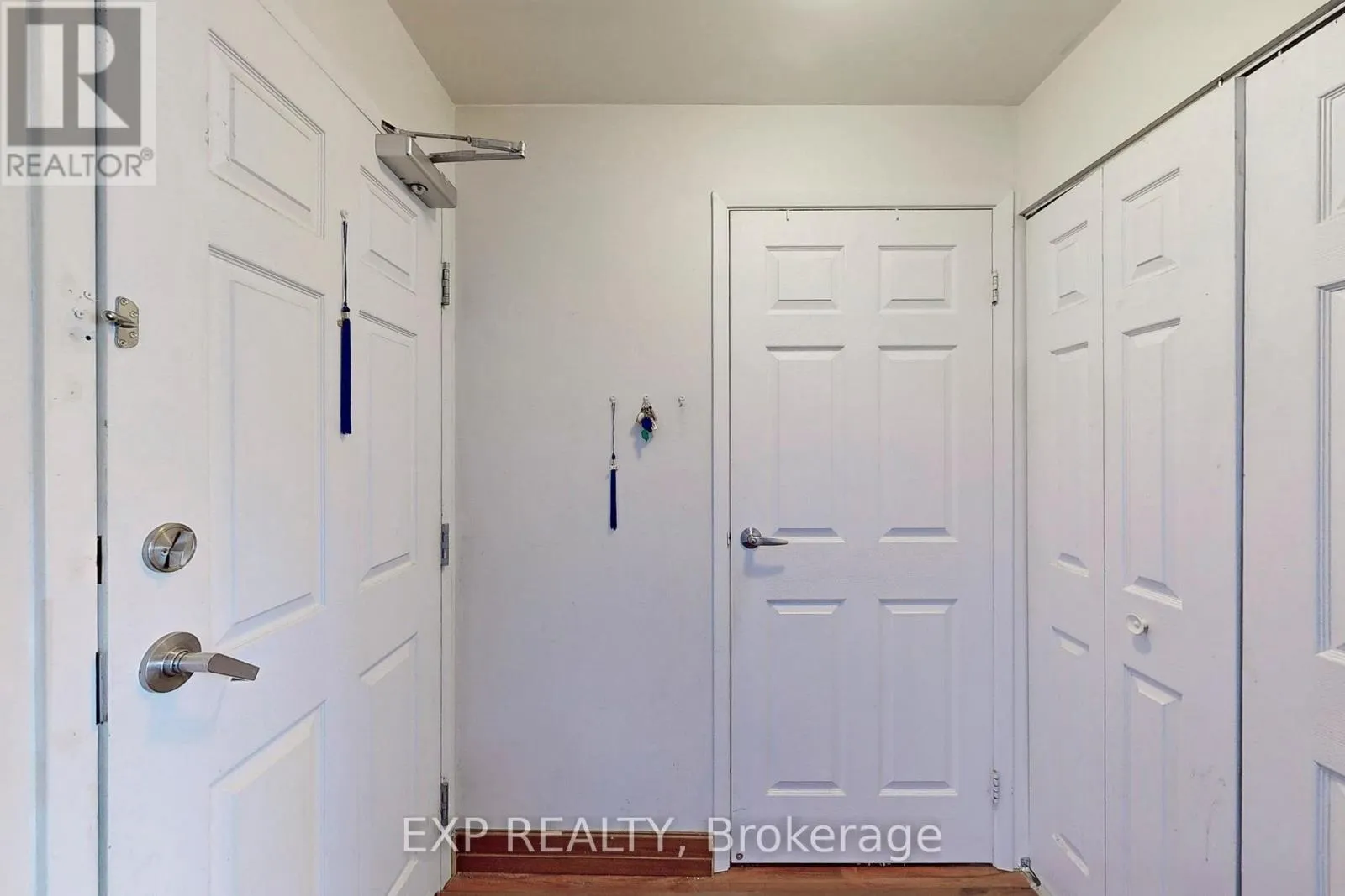 PH6 - 15 MAPLEWOOD AVENUE