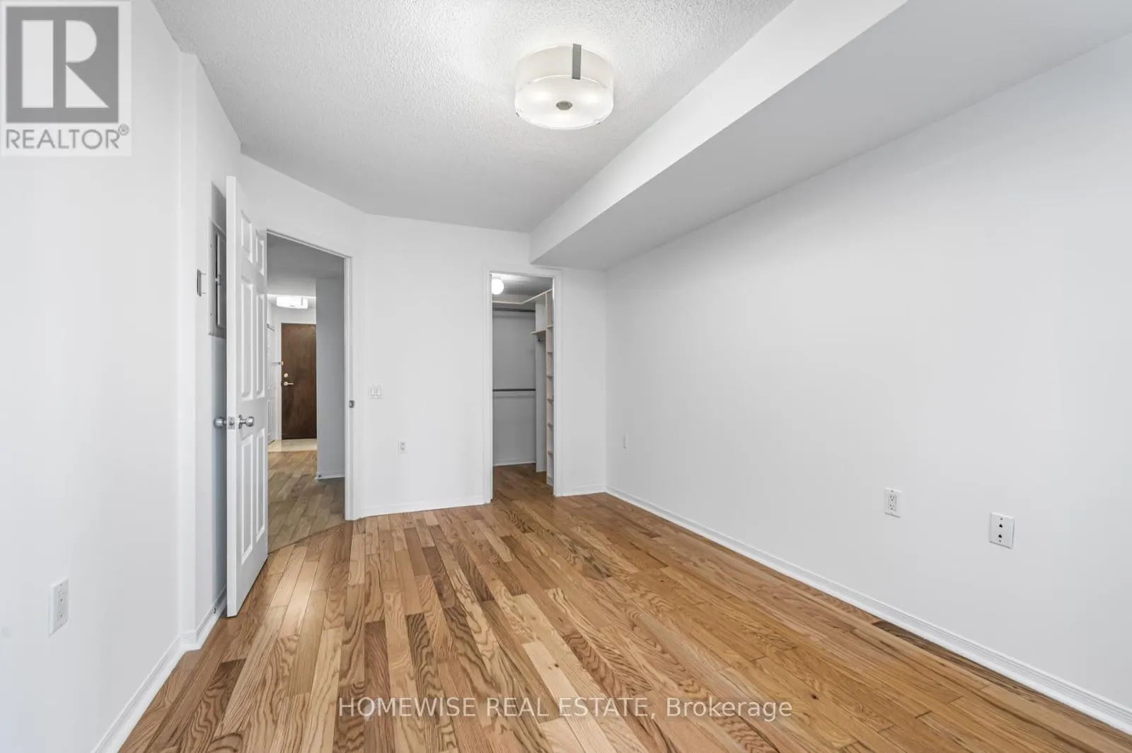 601 - 388 BLOOR STREET E