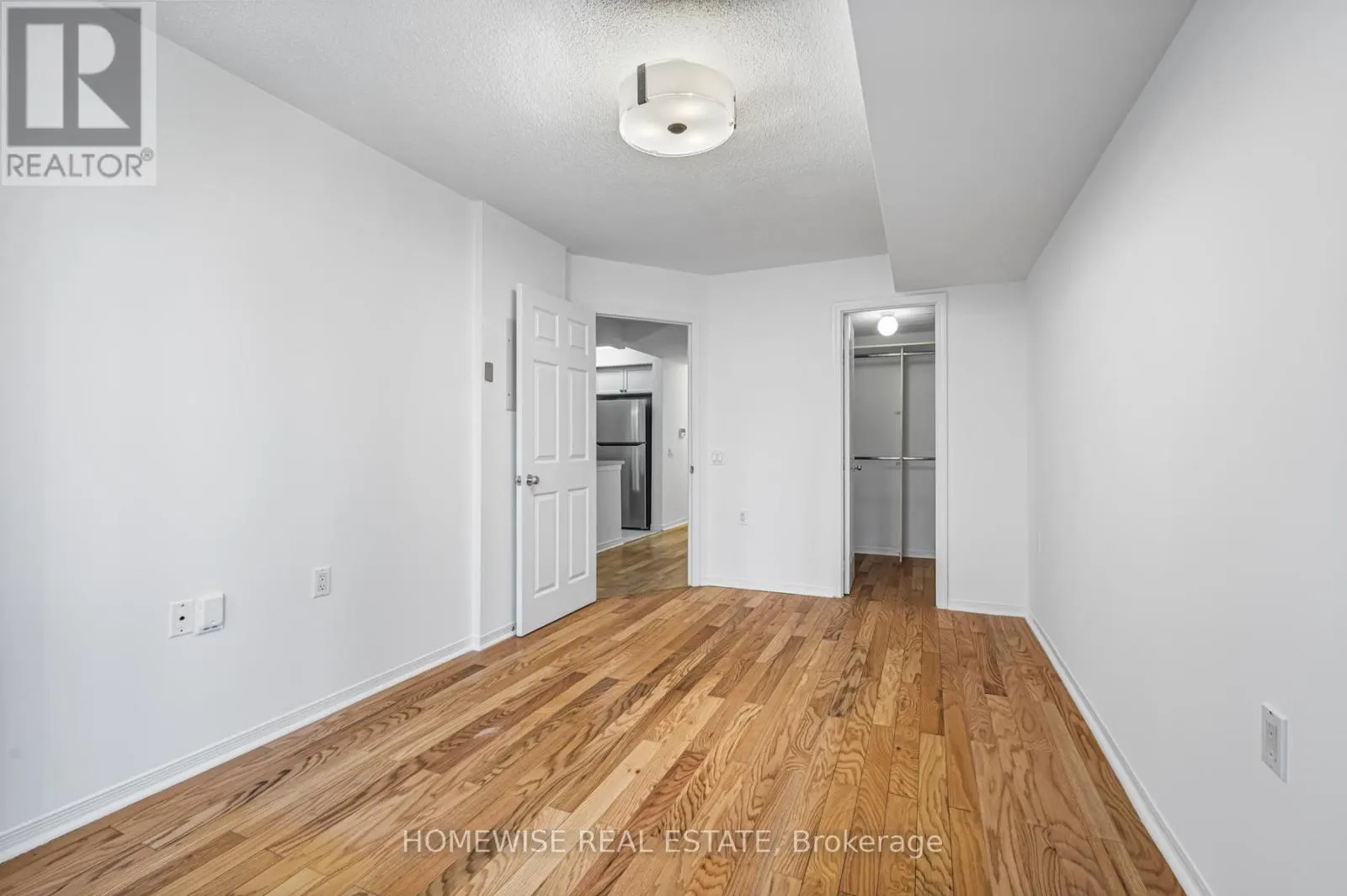 601 - 388 BLOOR STREET E