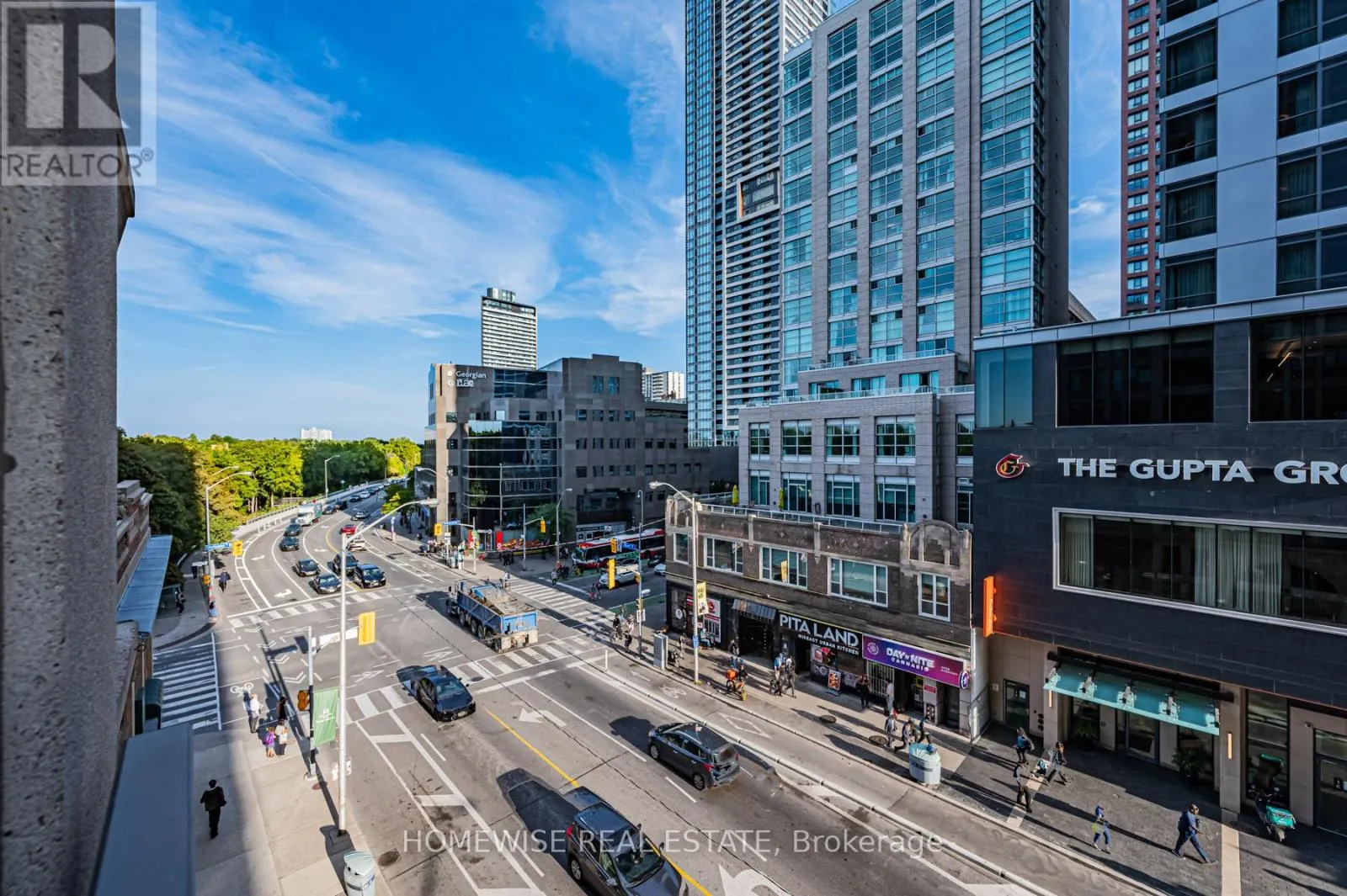 601 - 388 BLOOR STREET E