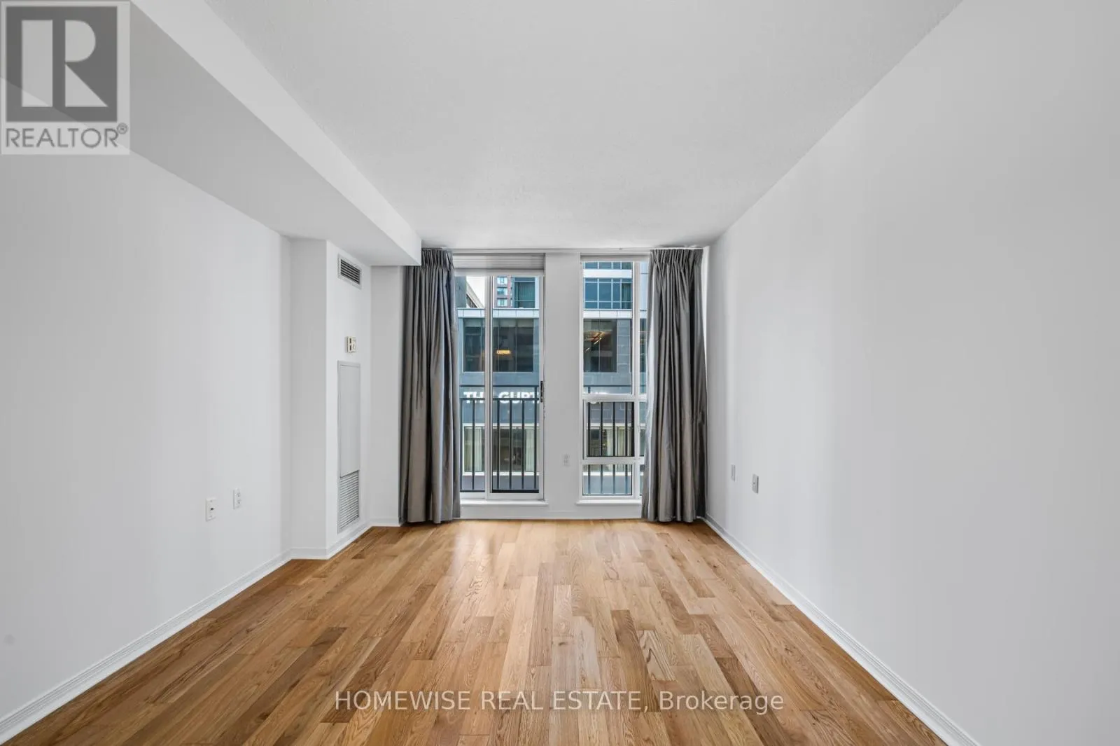 601 - 388 BLOOR STREET E