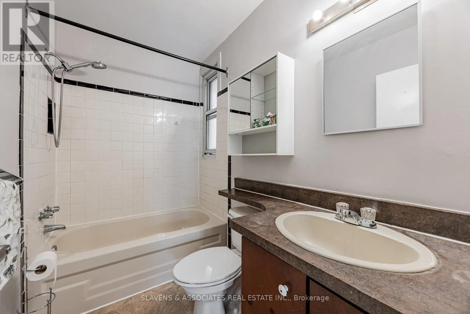 4 BURDOCK LANE