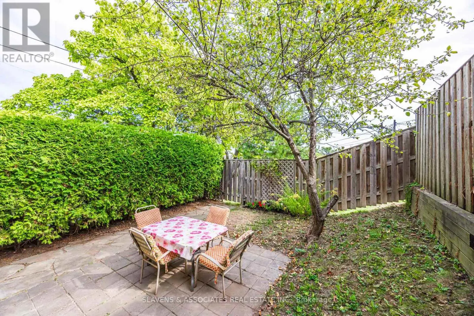 4 BURDOCK LANE