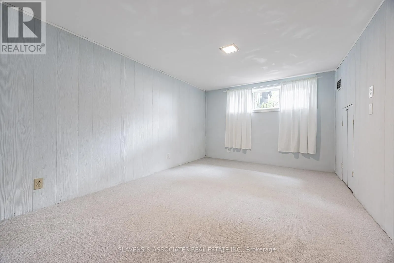 4 BURDOCK LANE