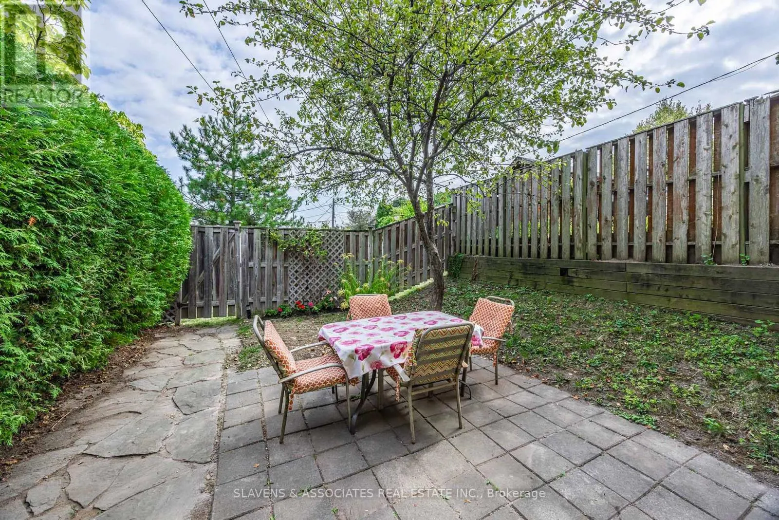 4 BURDOCK LANE