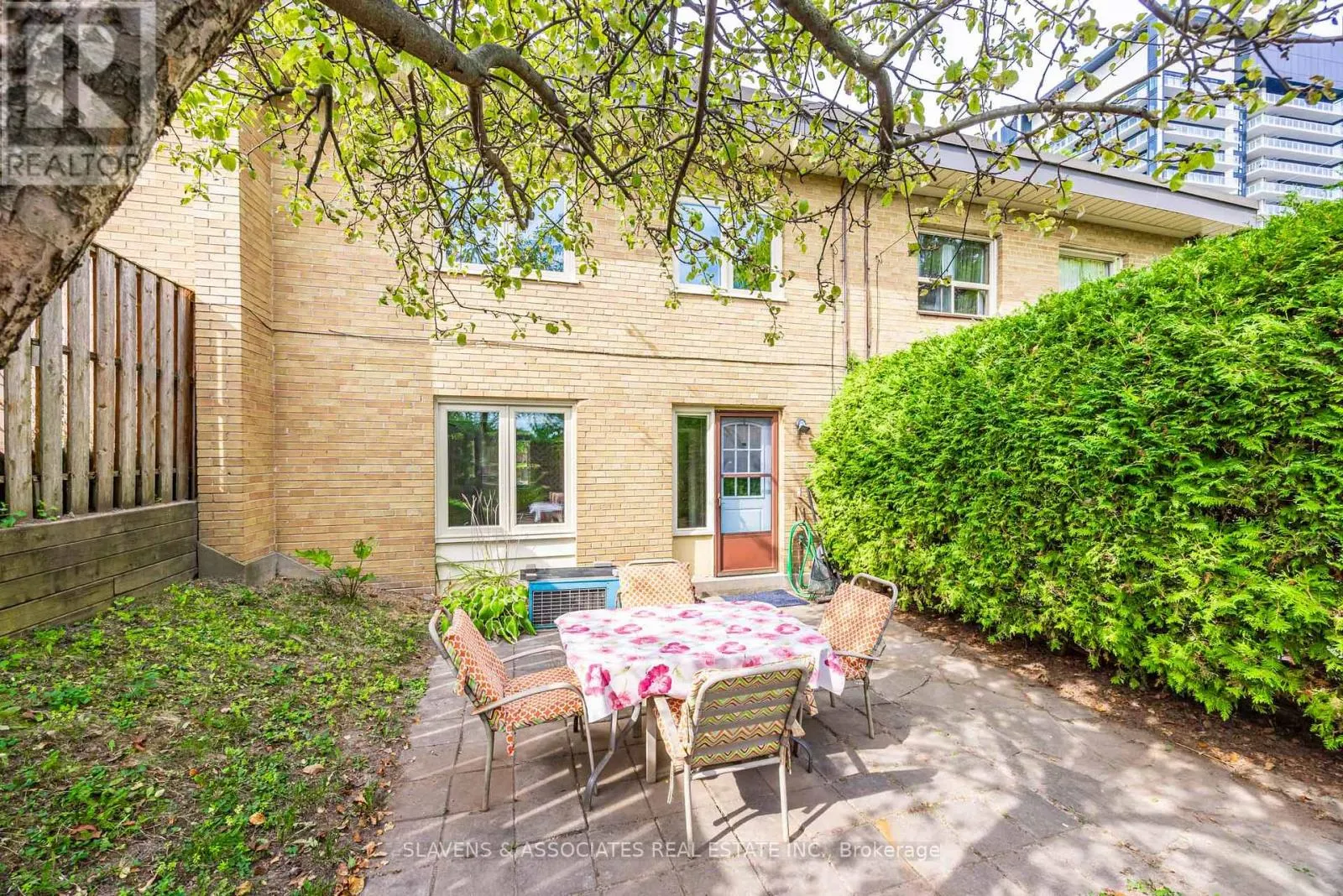 4 BURDOCK LANE
