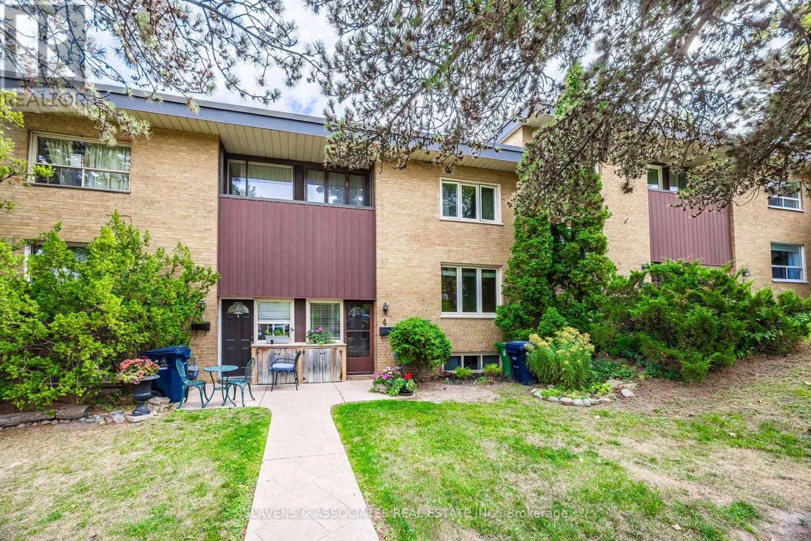 4 BURDOCK LANE