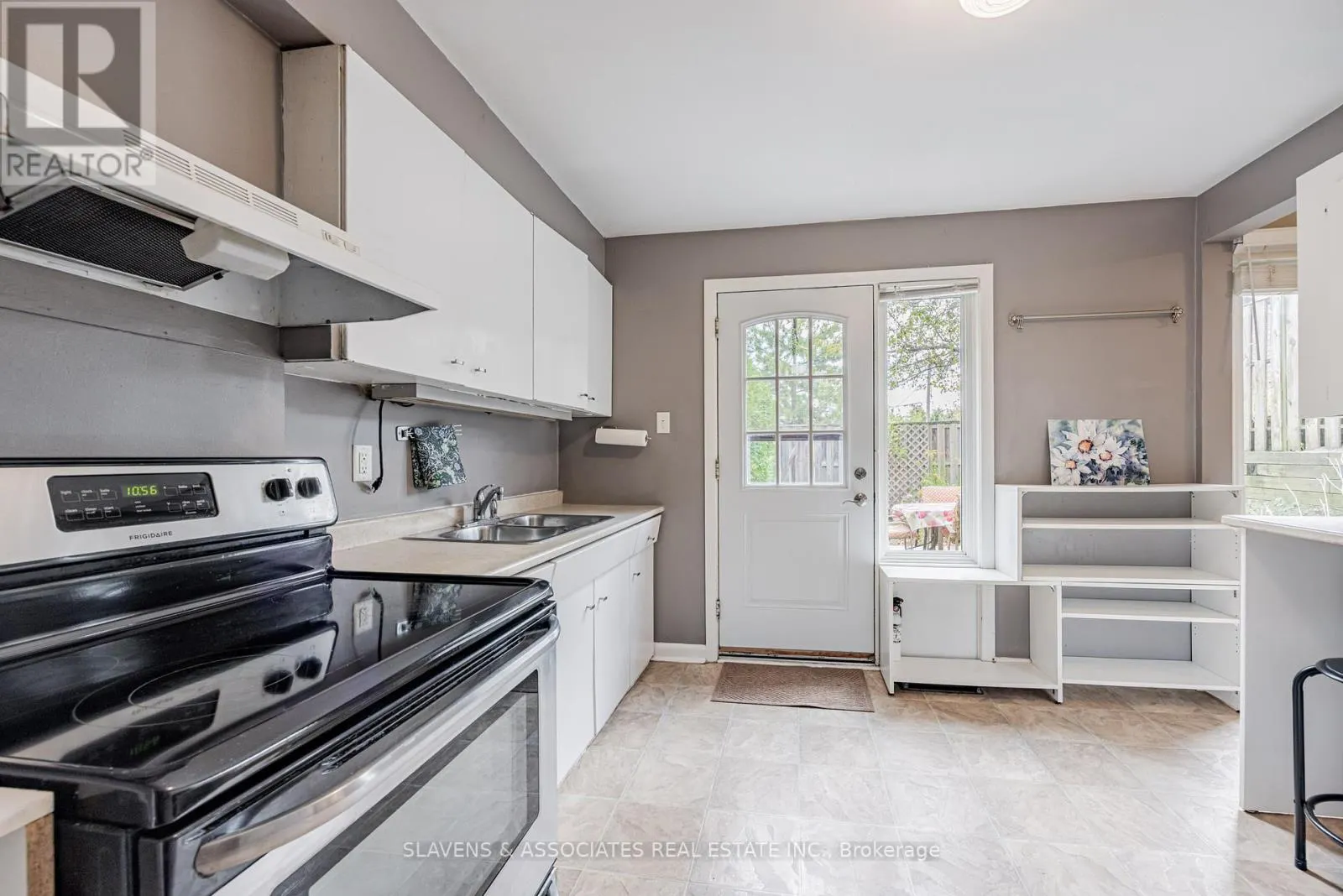 4 BURDOCK LANE