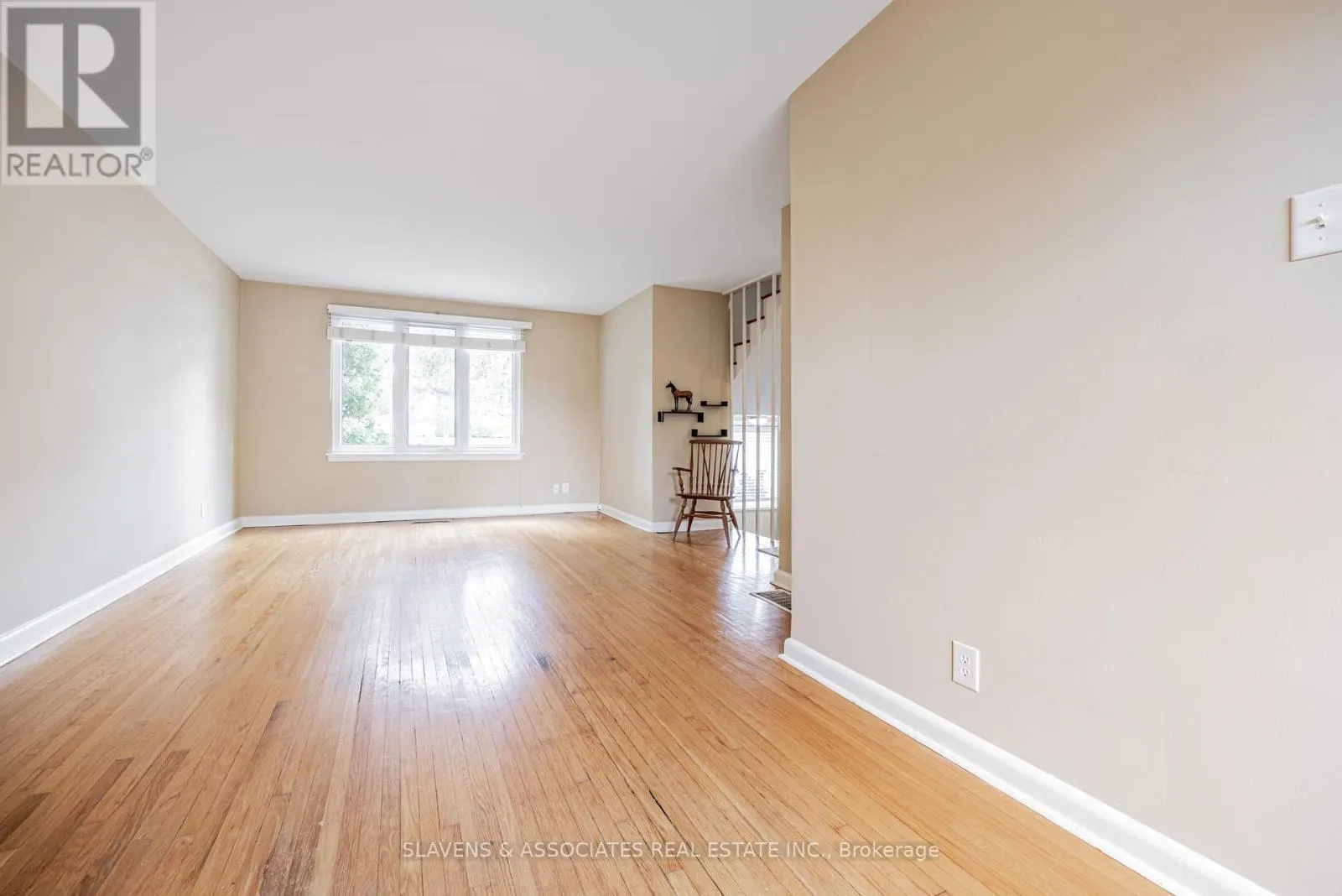 4 BURDOCK LANE