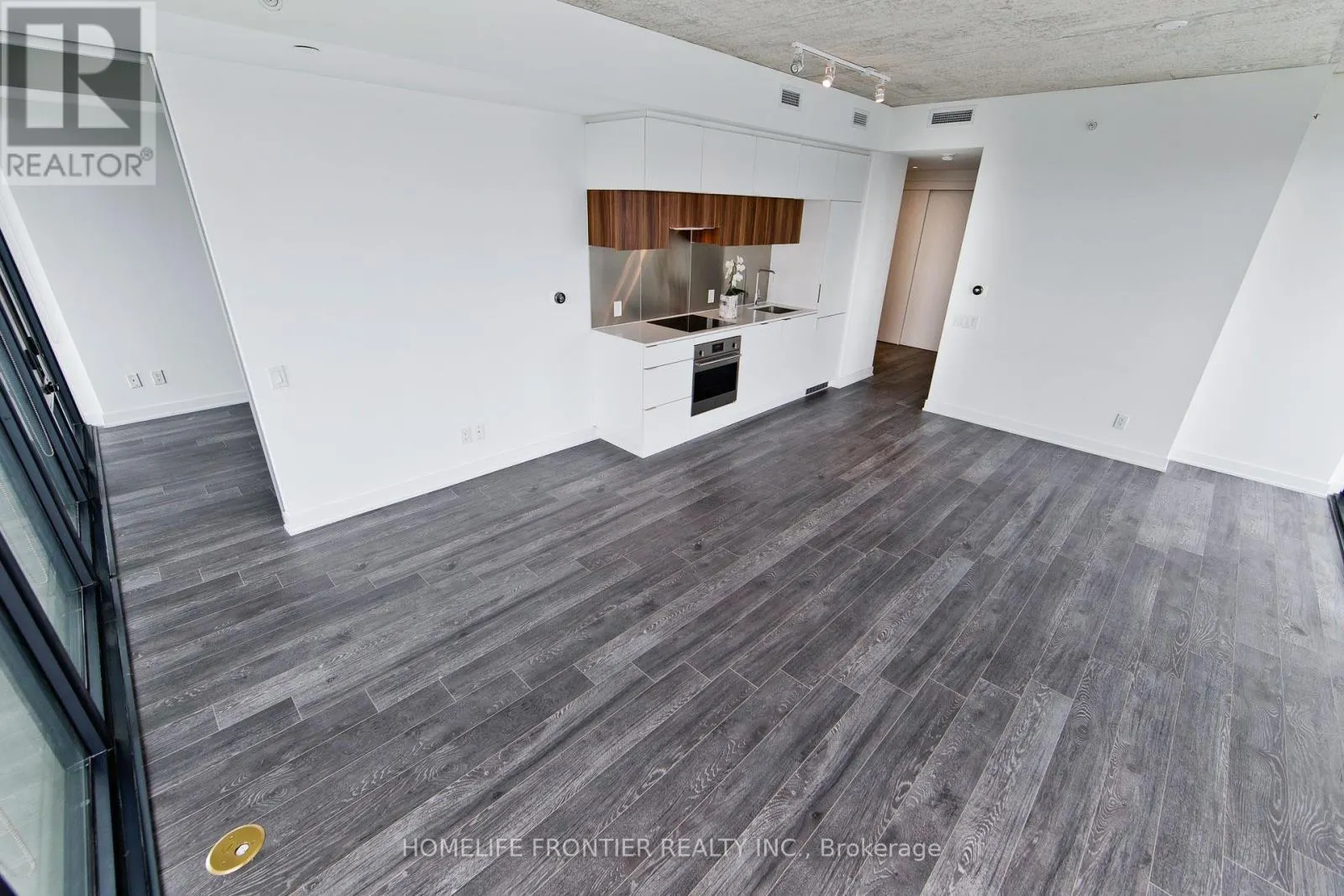 2110 - 185 ROEHAMPTON AVENUE