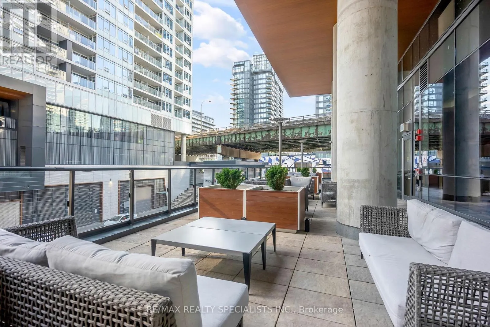 1109 - 19 BATHURST STREET