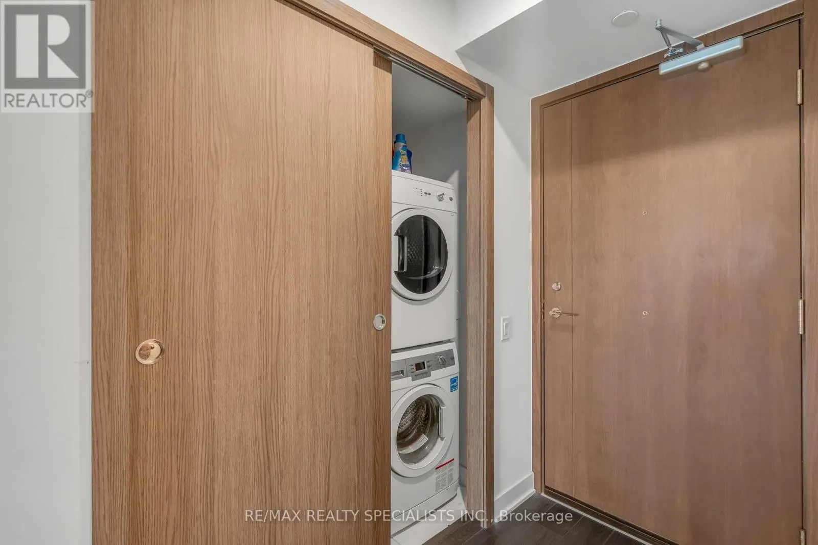 1109 - 19 BATHURST STREET