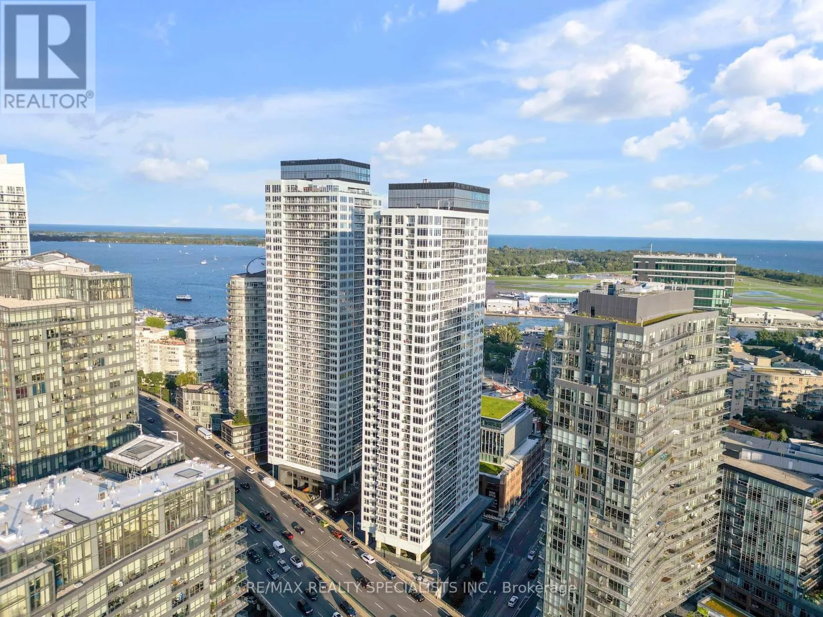 1109 - 19 BATHURST STREET