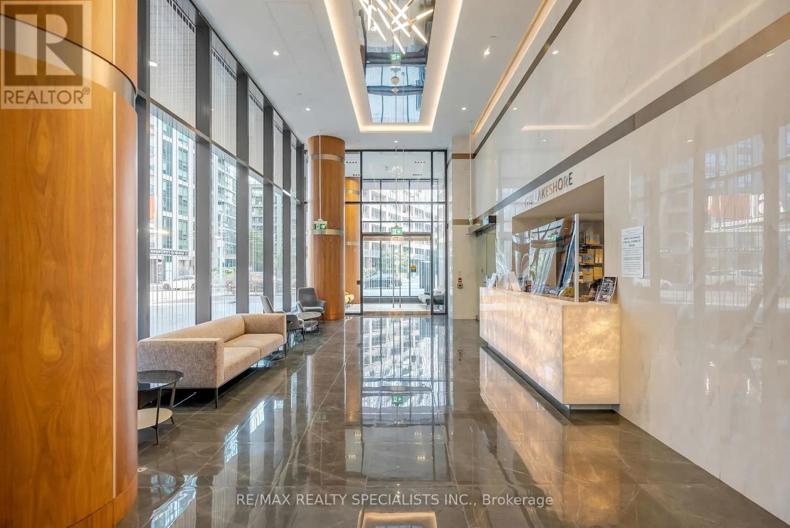 1109 - 19 BATHURST STREET