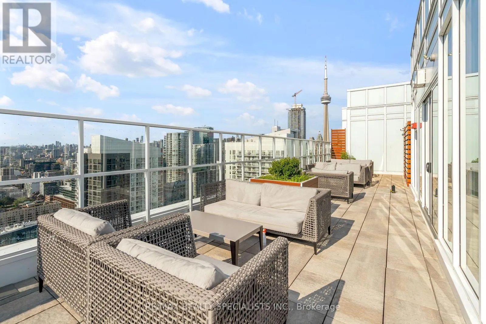 1109 - 19 BATHURST STREET