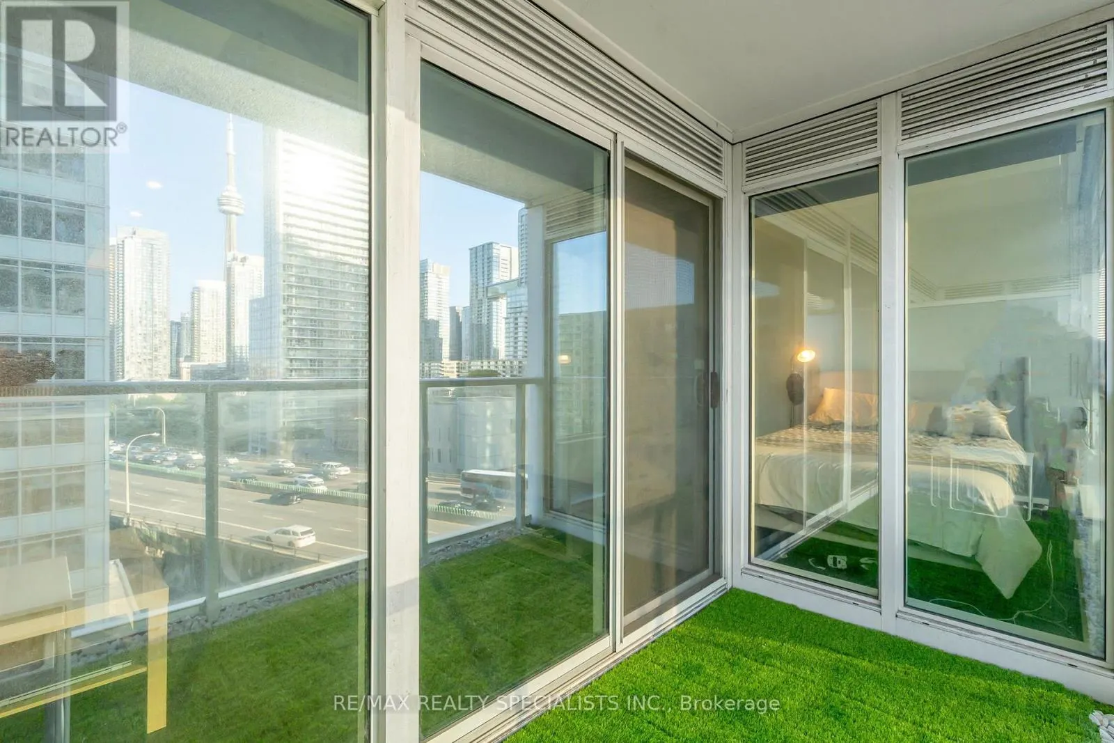 1109 - 19 BATHURST STREET