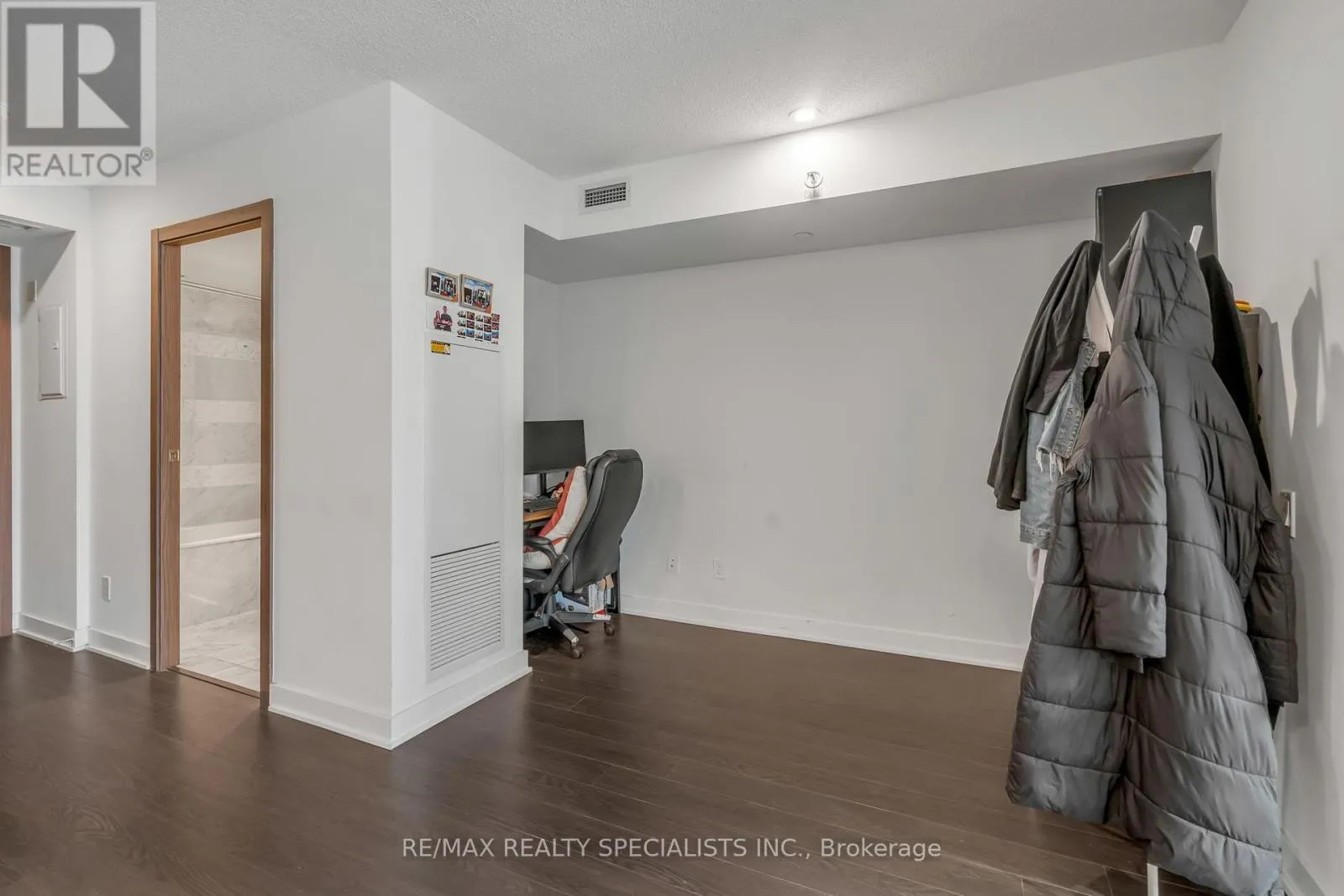 1109 - 19 BATHURST STREET