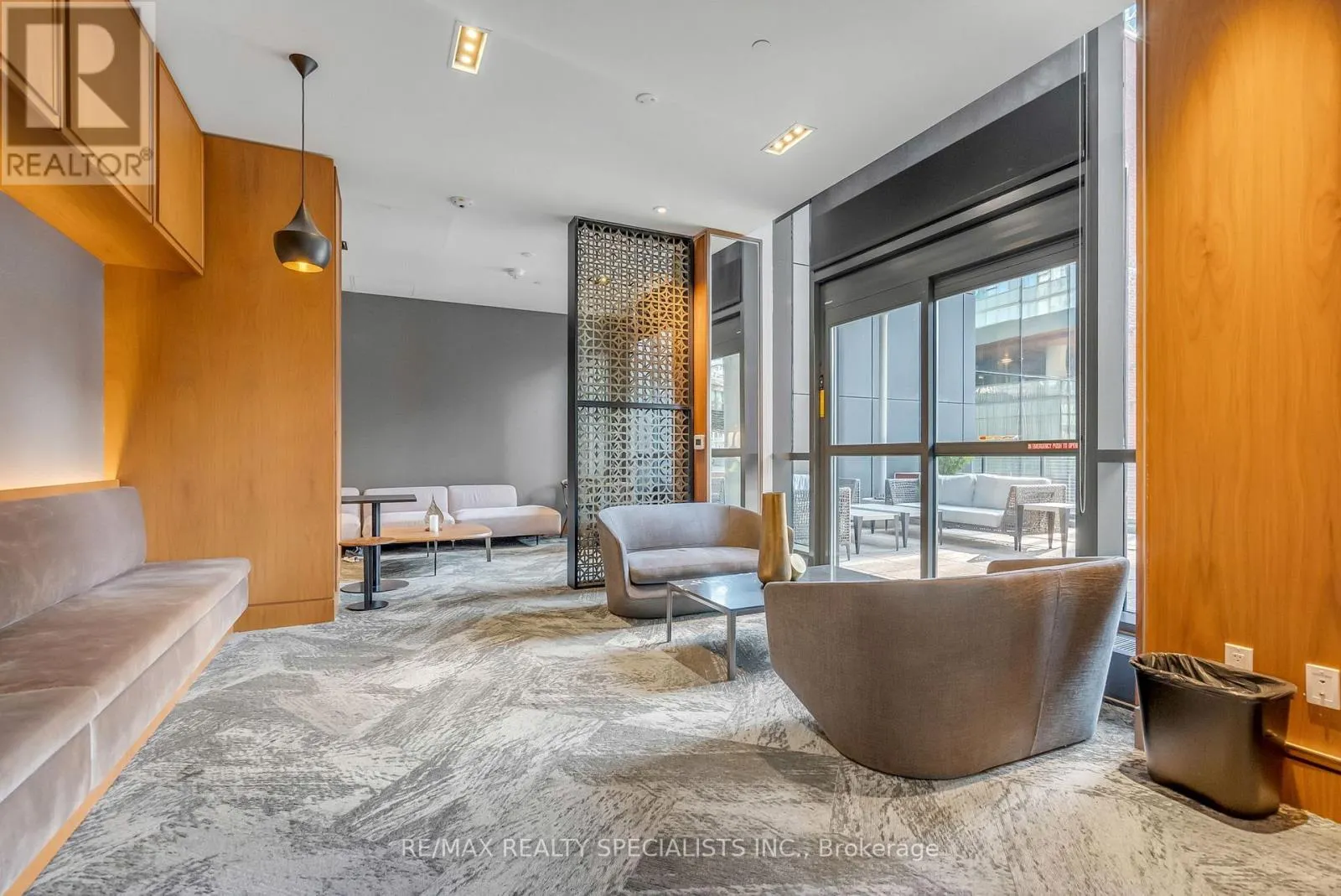 1109 - 19 BATHURST STREET