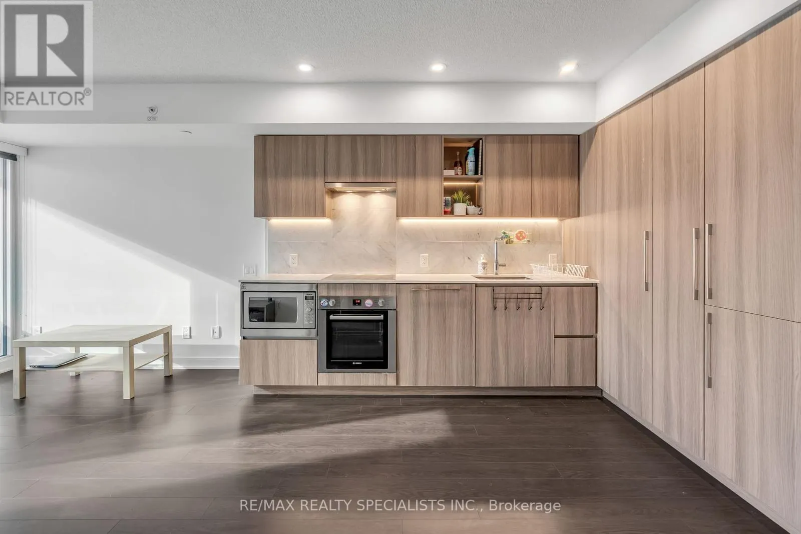 1109 - 19 BATHURST STREET
