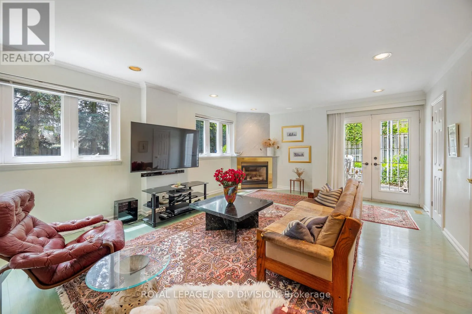 31 GEORGE HENRY BOULEVARD