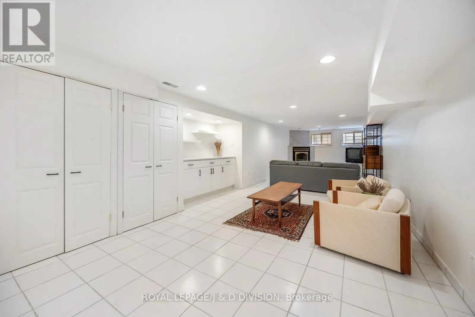 31 GEORGE HENRY BOULEVARD