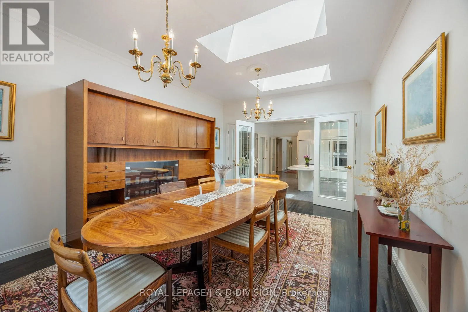31 GEORGE HENRY BOULEVARD