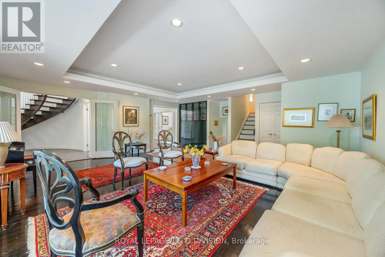 31 GEORGE HENRY BOULEVARD