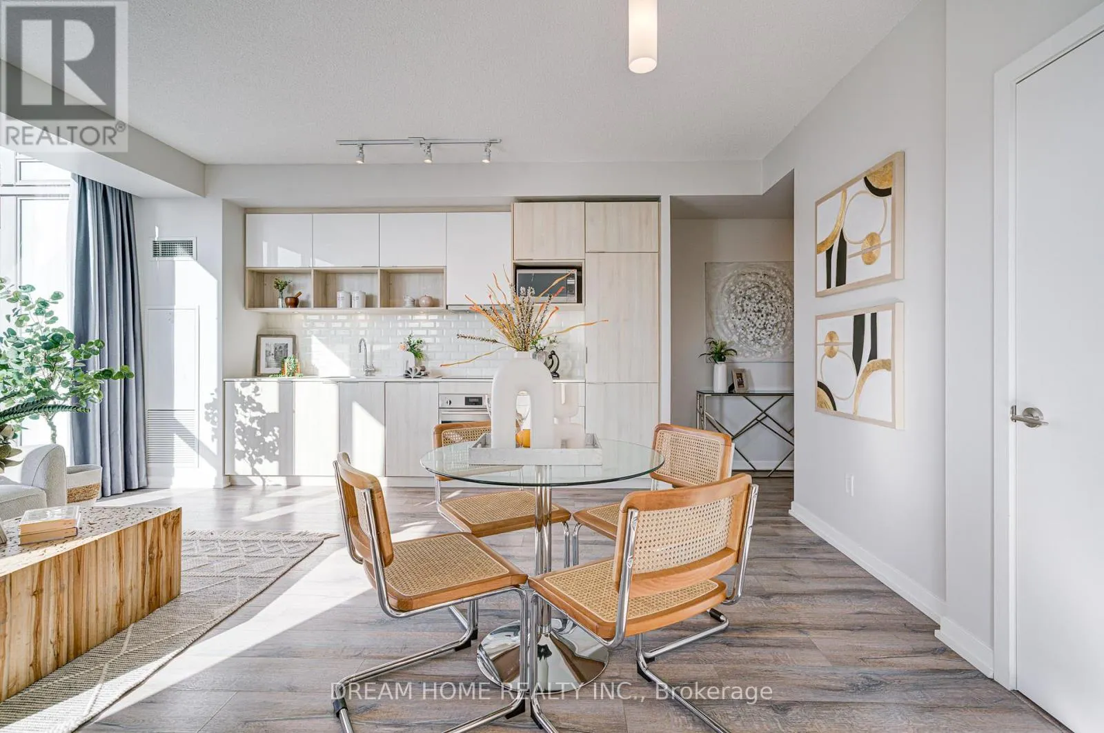 708 - 52 FOREST MANOR ROAD