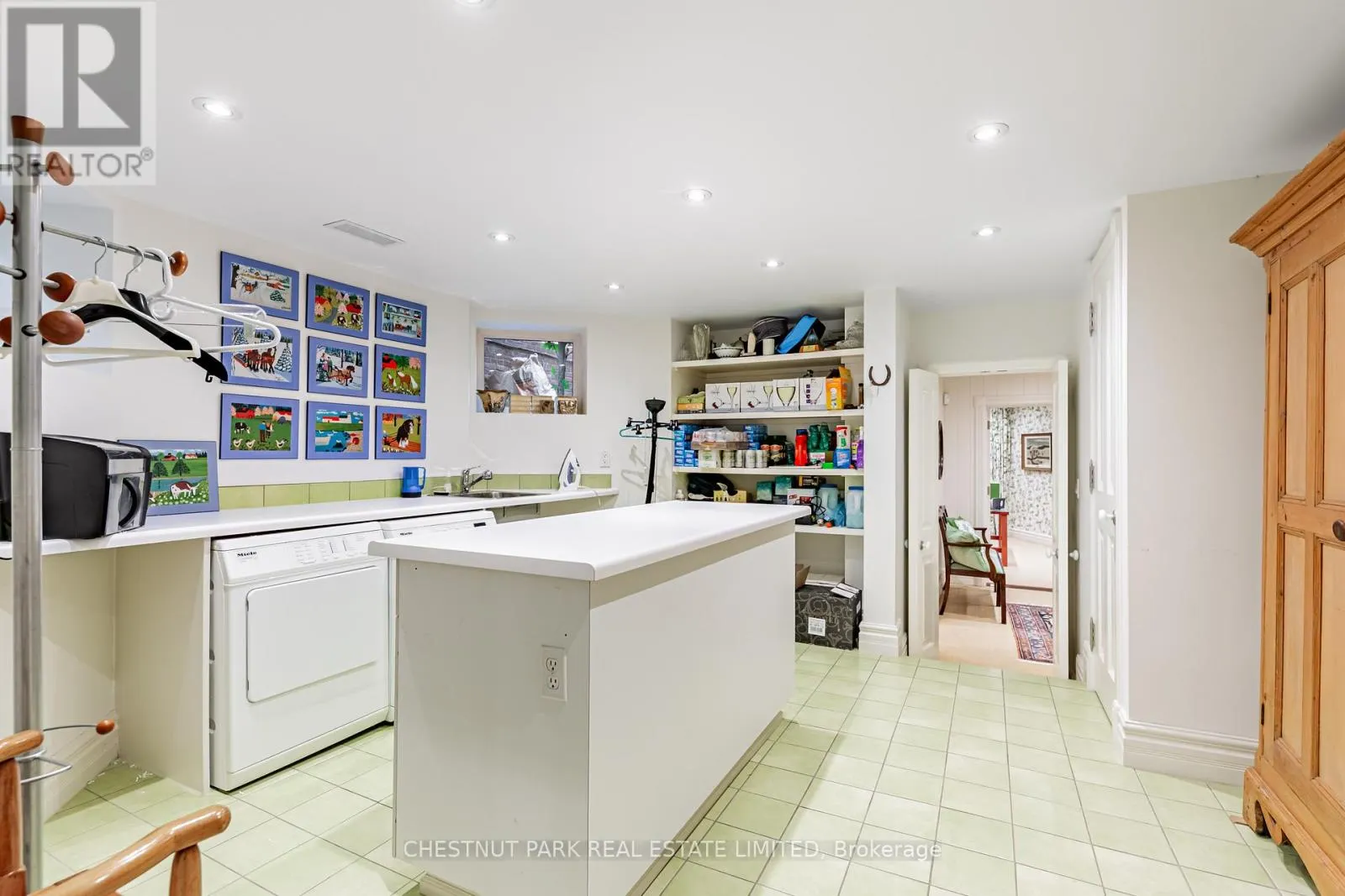 13 ADMIRAL ROAD