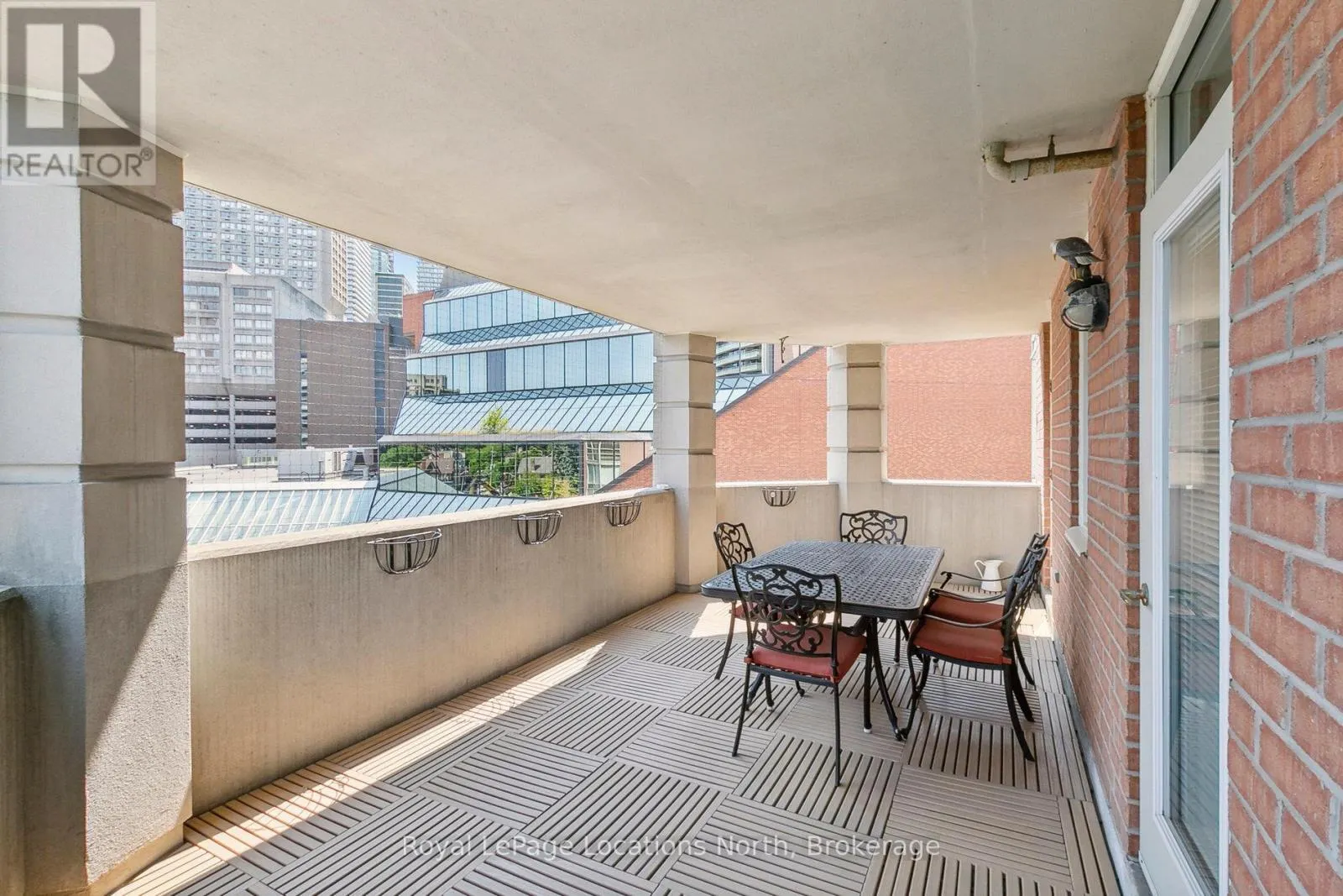 502 - 20 COLLIER STREET, #502