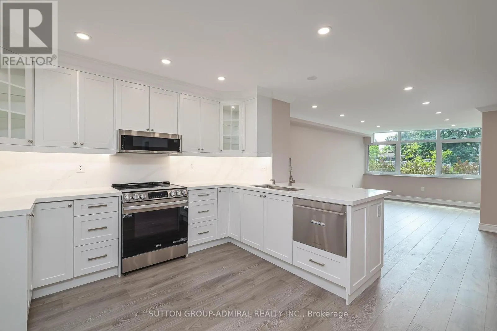 104 - 90 FISHERVILLE ROAD