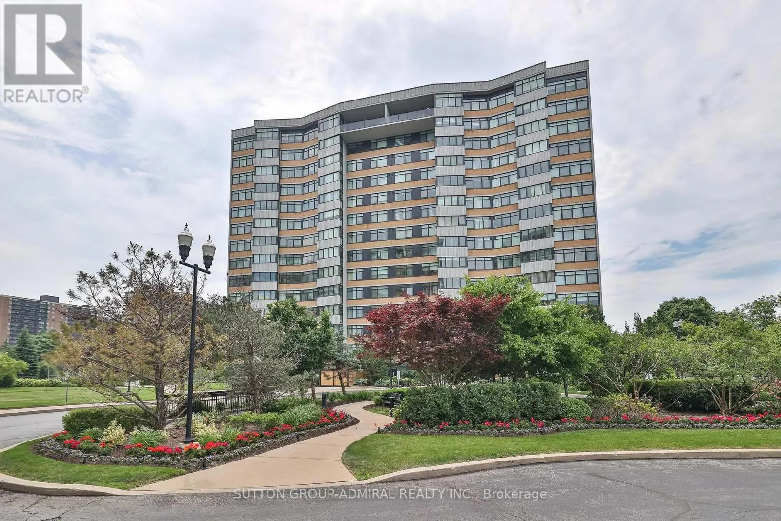 104 - 90 FISHERVILLE ROAD