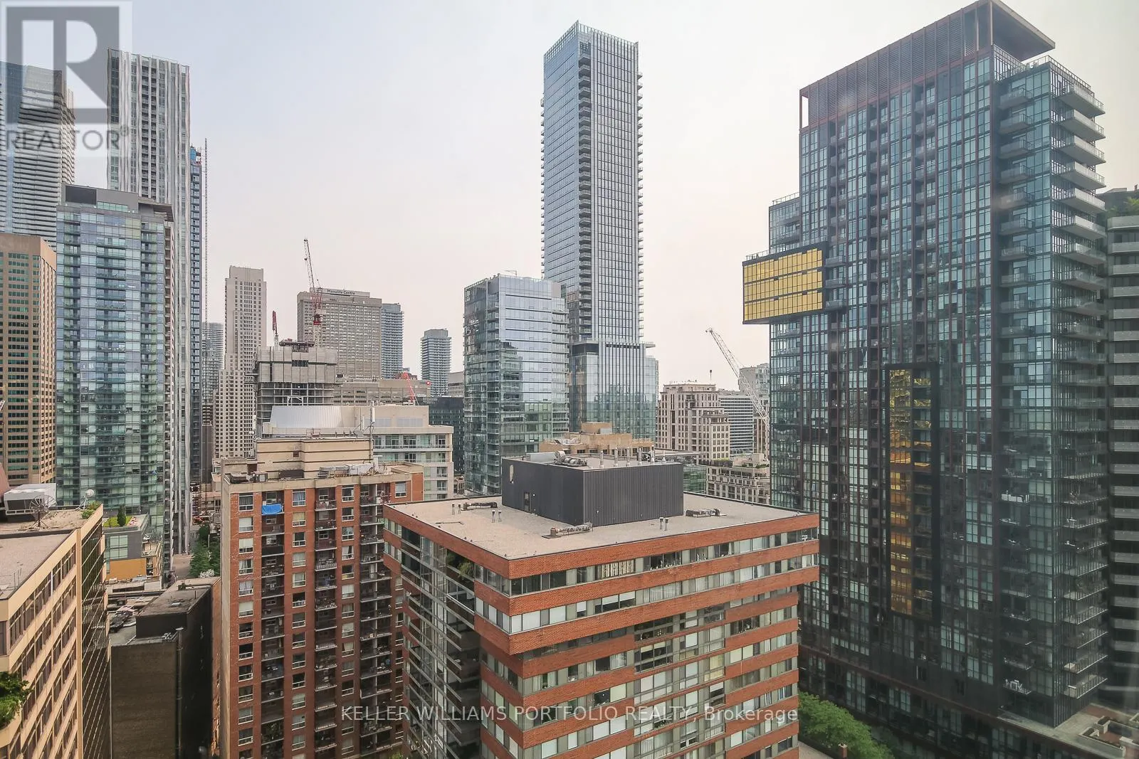 1704 - 914 YONGE STREET