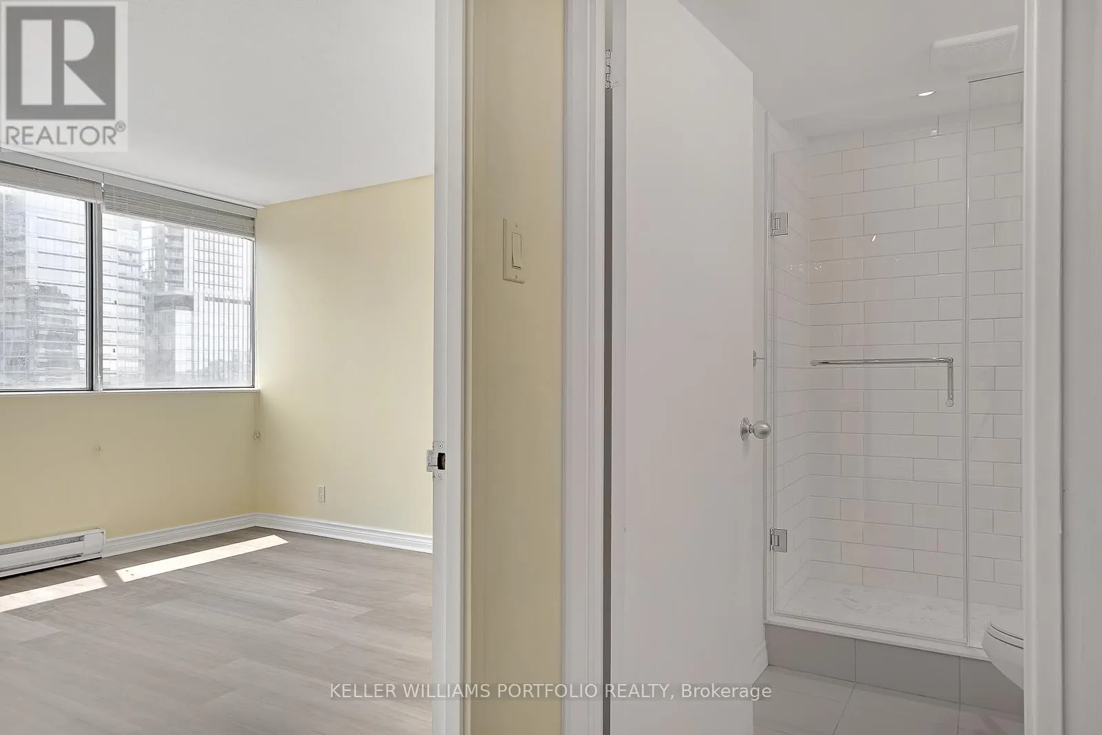 1704 - 914 YONGE STREET