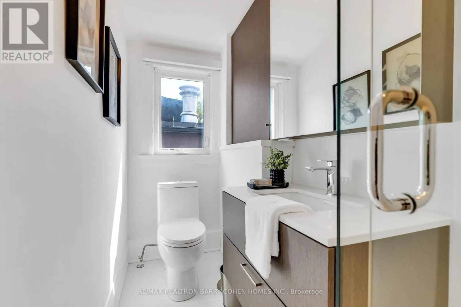 18 ASTLEY AVENUE