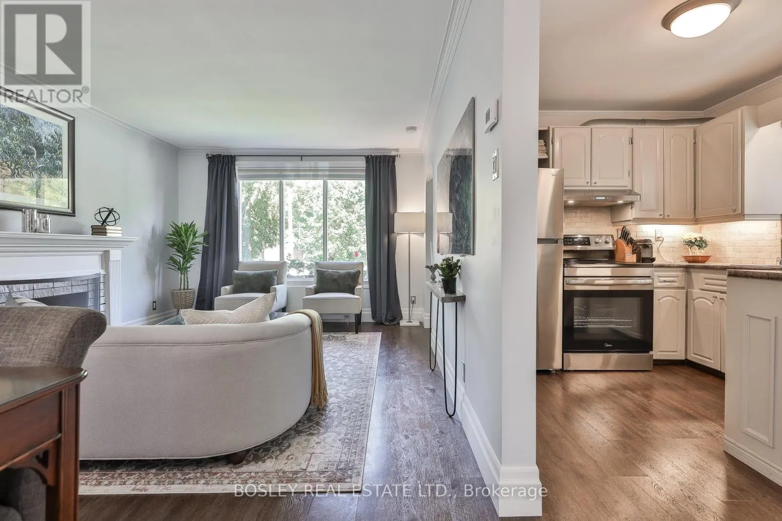 583 BROADWAY AVENUE