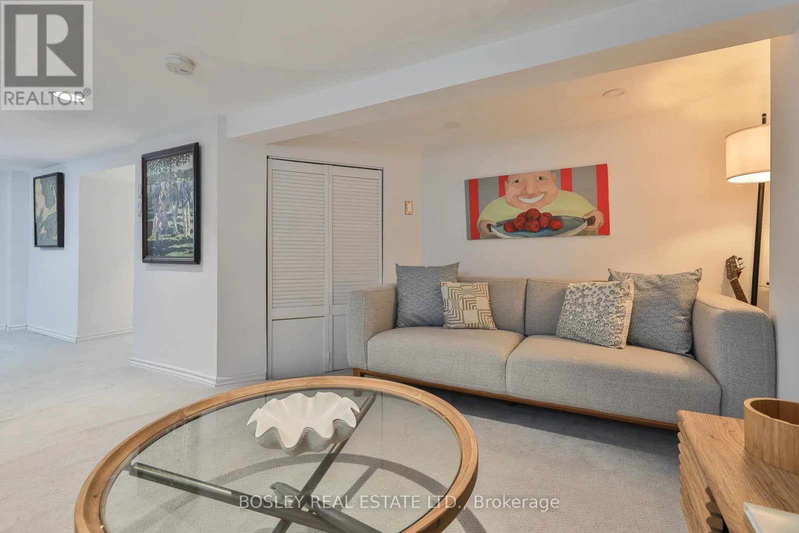 583 BROADWAY AVENUE