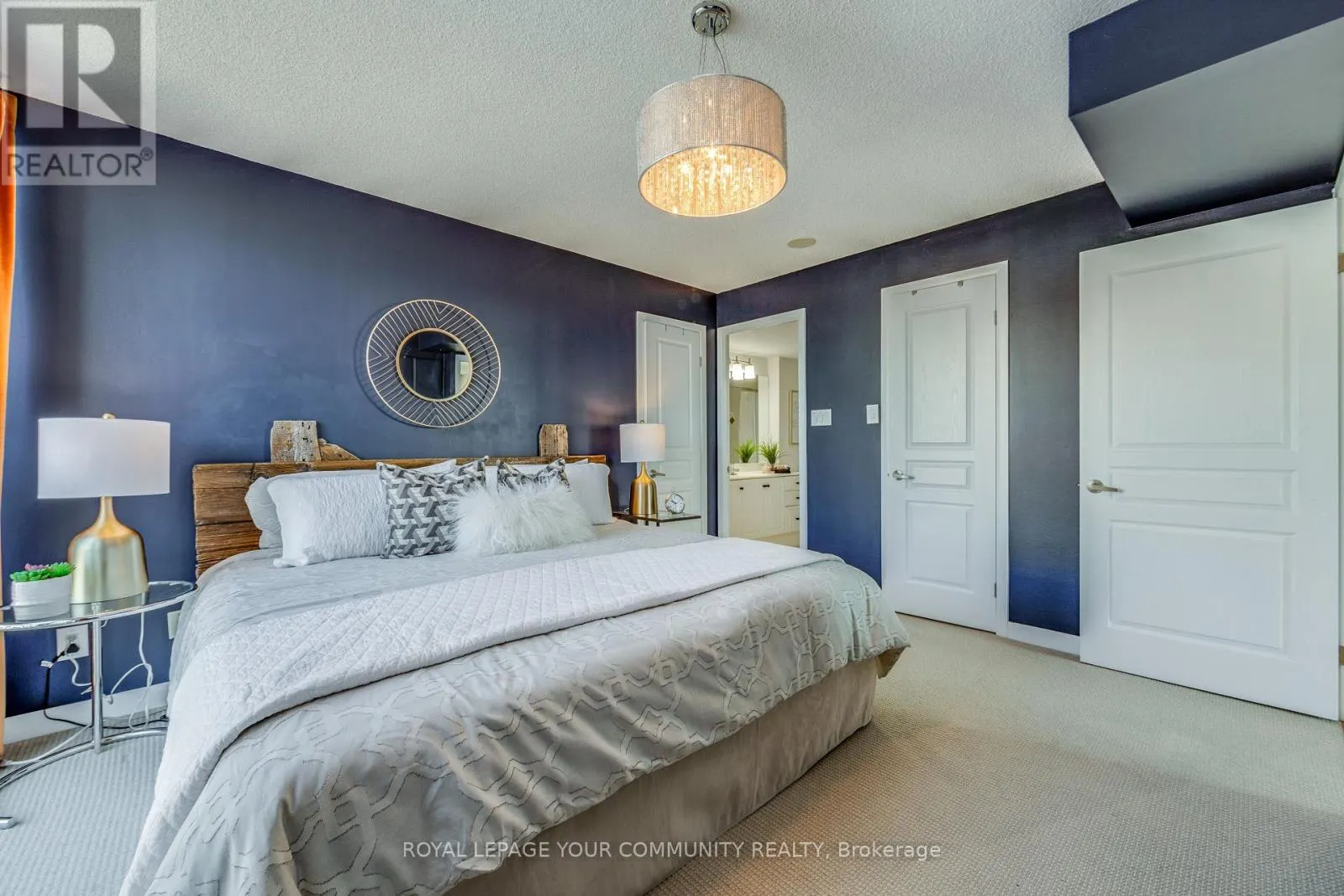 1161 - 313 RICHMOND STREET E