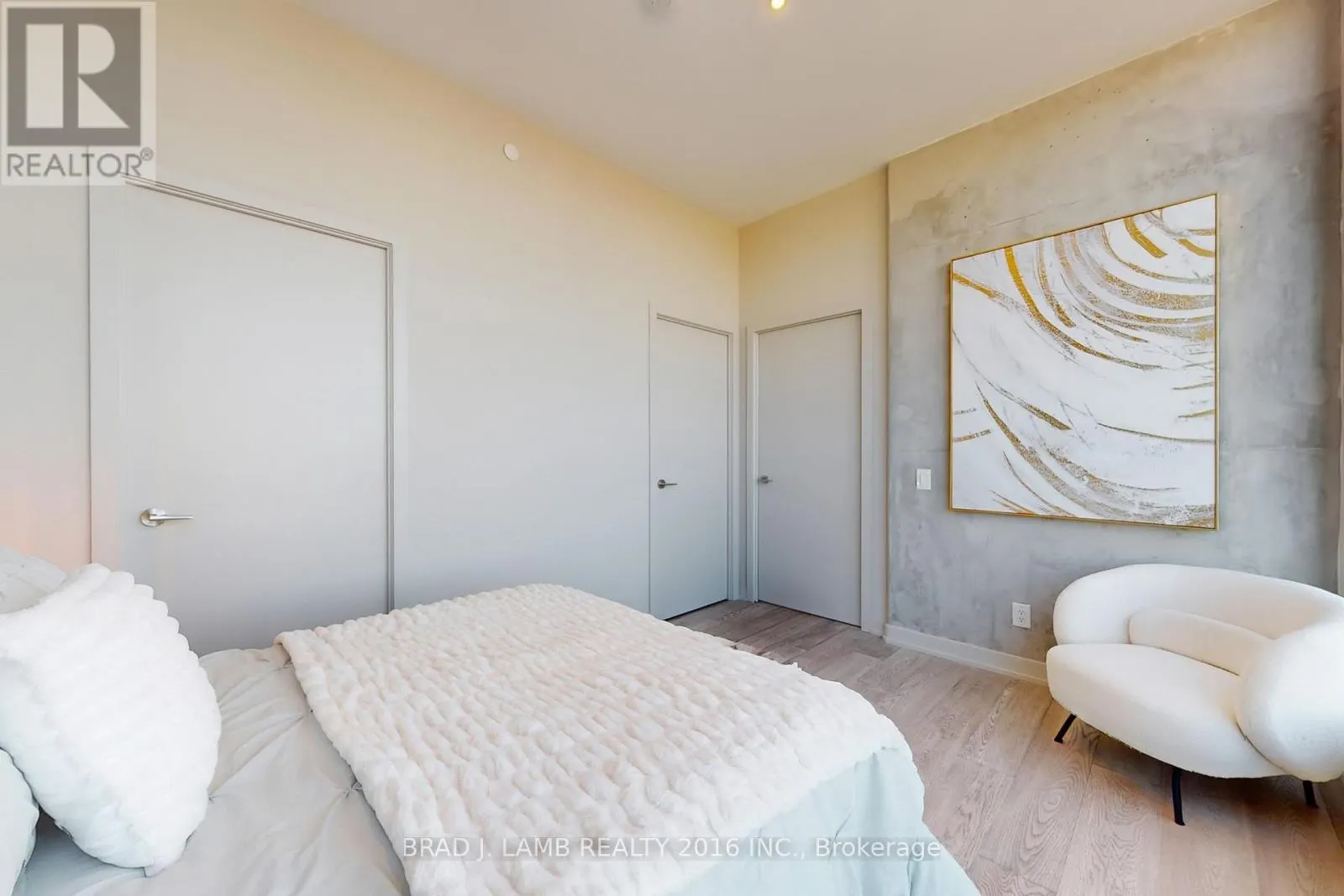 1701 - 458 RICHMOND STREET W