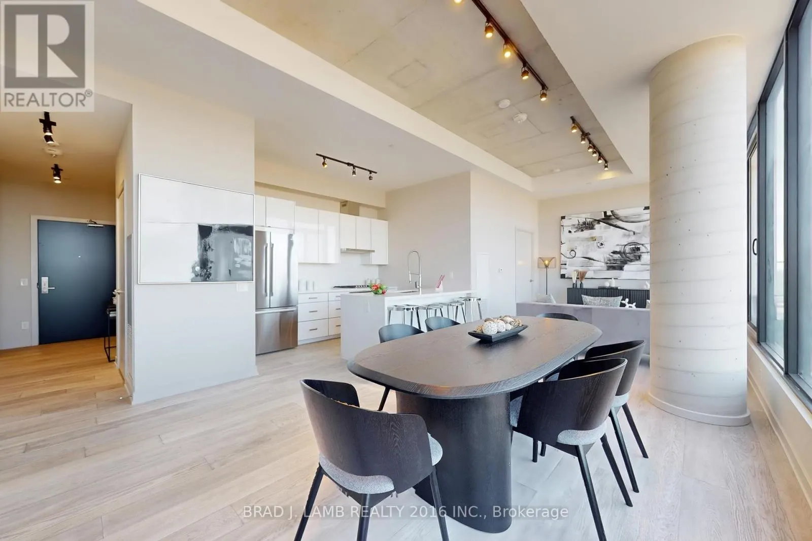 1701 - 458 RICHMOND STREET W