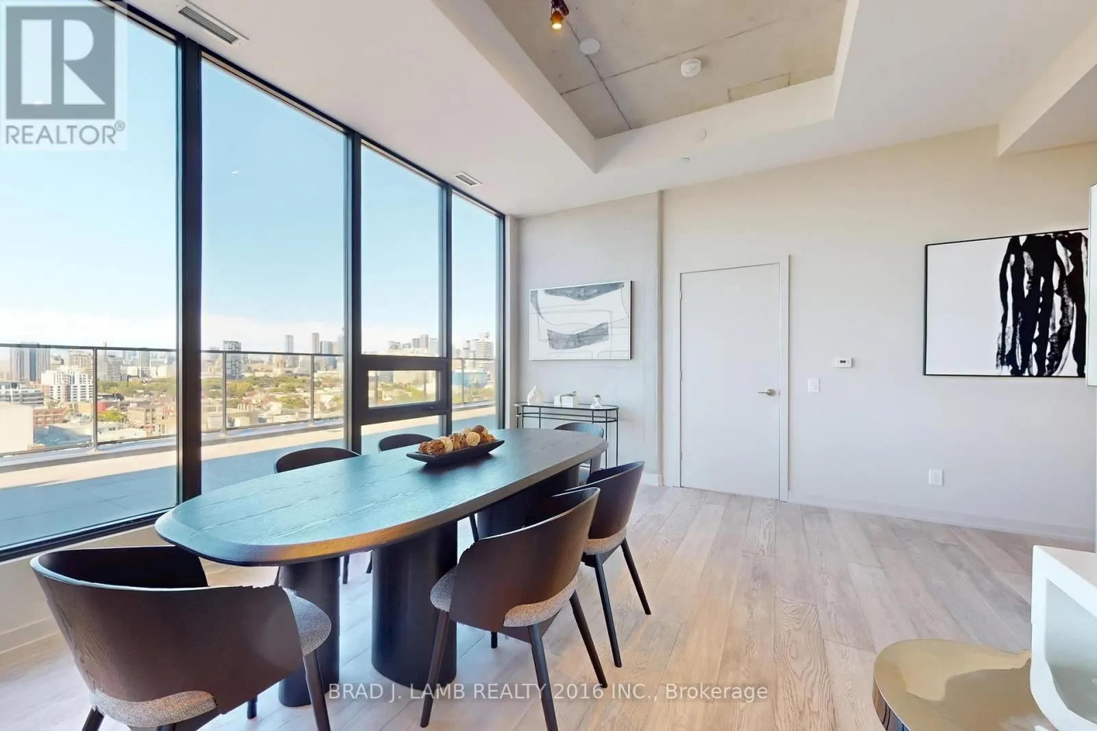 1701 - 458 RICHMOND STREET W