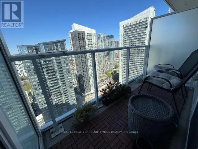 3606 - 17 BATHURST STREET