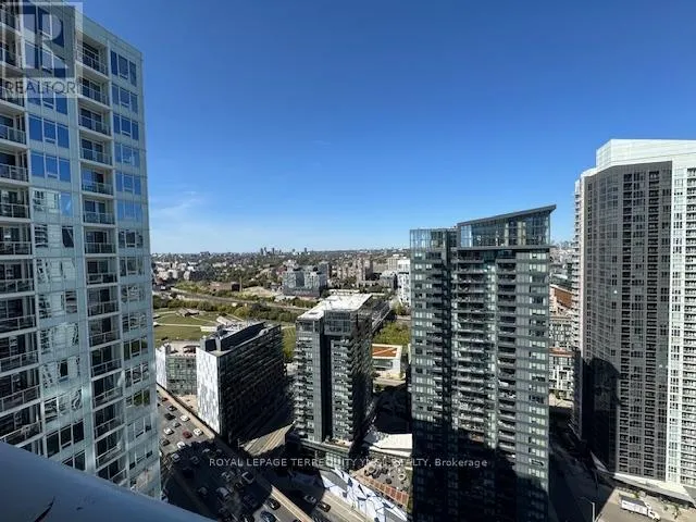 3606 - 17 BATHURST STREET