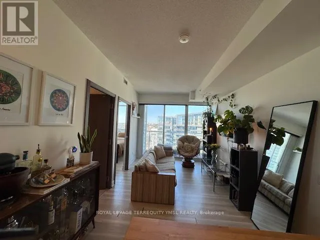 3606 - 17 BATHURST STREET