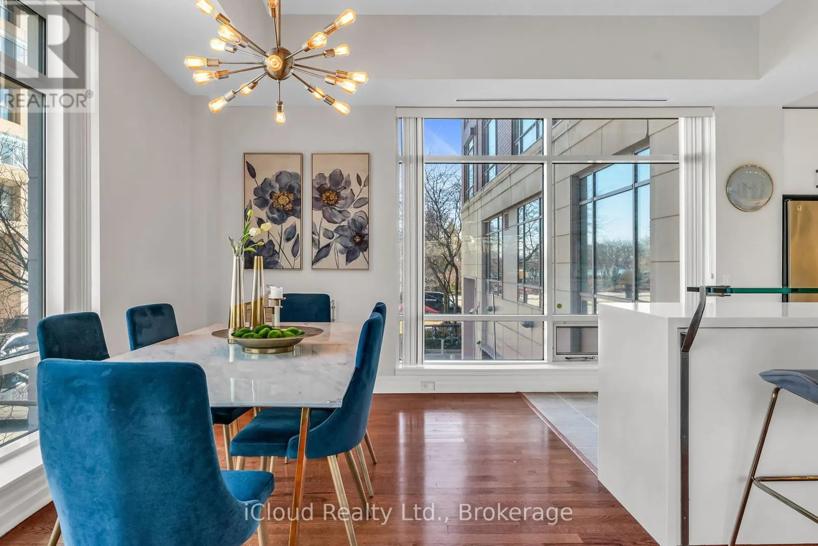 210E - 500 QUEENS QUAY W