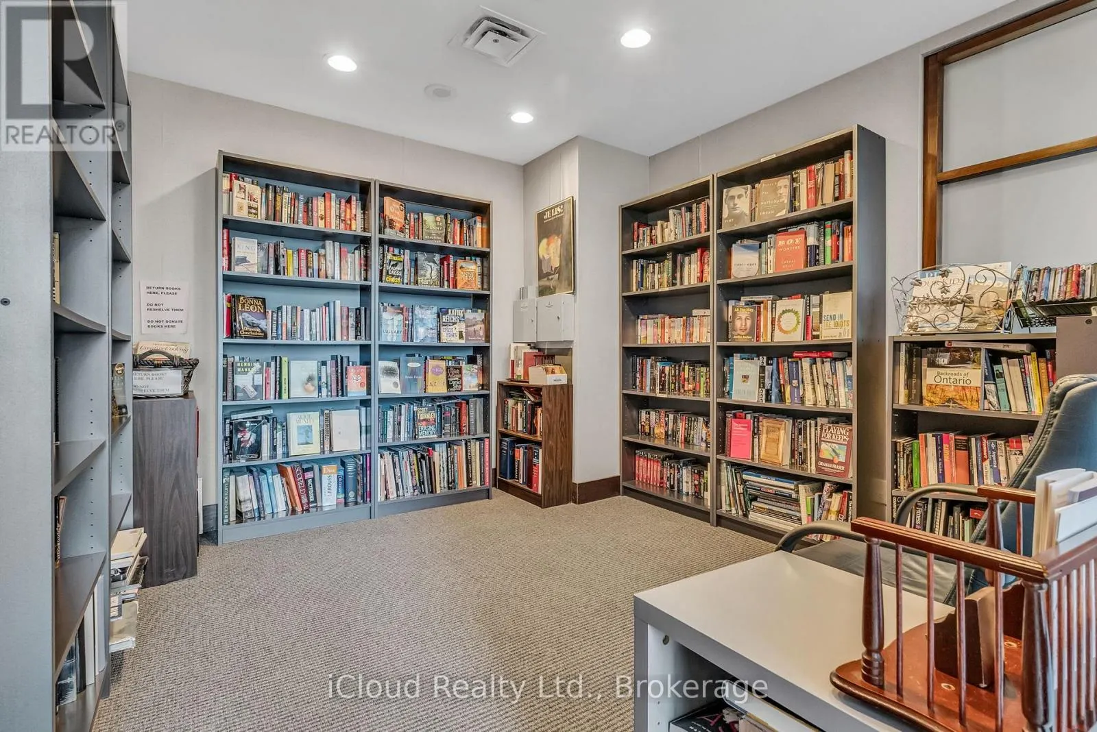 210E - 500 QUEENS QUAY W