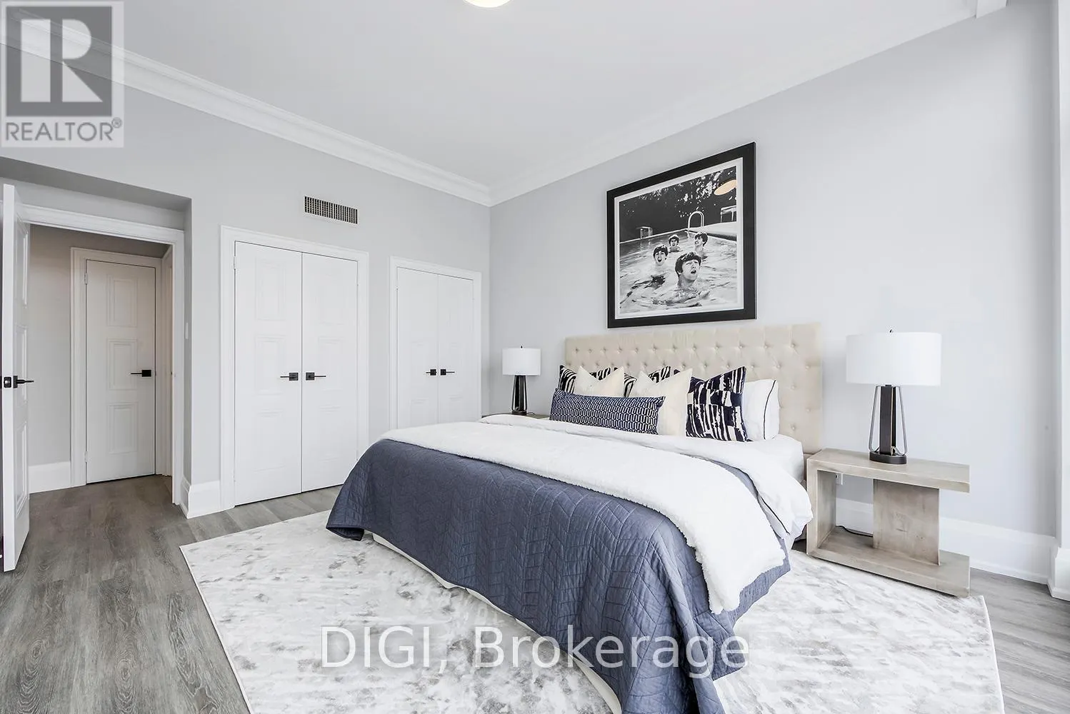 PH24 - 400 WALMER ROAD