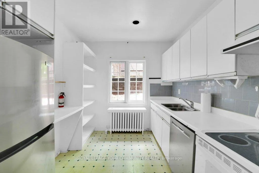 390 DAVENPORT ROAD